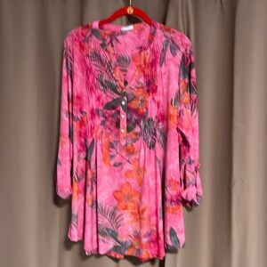 Avenue 
18/20 Brand new Tunic